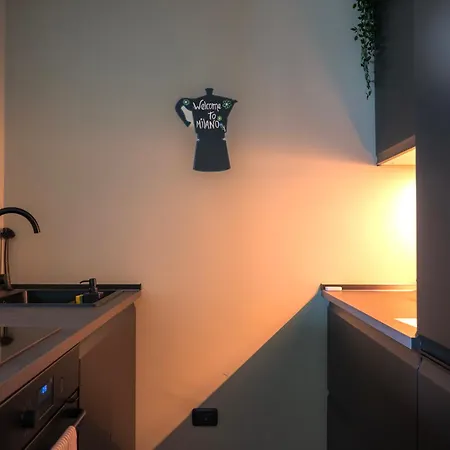 Skyline House - Free Parking & Terrace Apartman Milánó